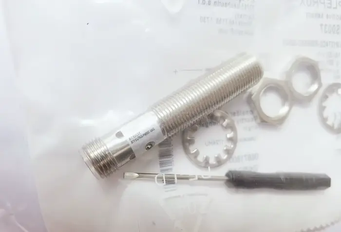 Nouveau détecteur de proximité 100% original BCS M12T4D2-PSM40C-S04G