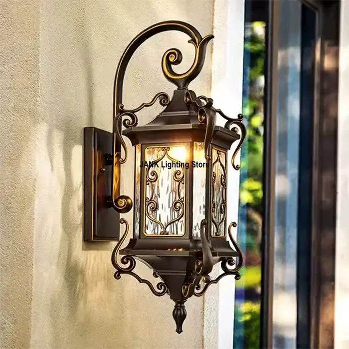 Appliques murales extérieures contemporaines pour entrées, allées de jardin et balcons luminisés