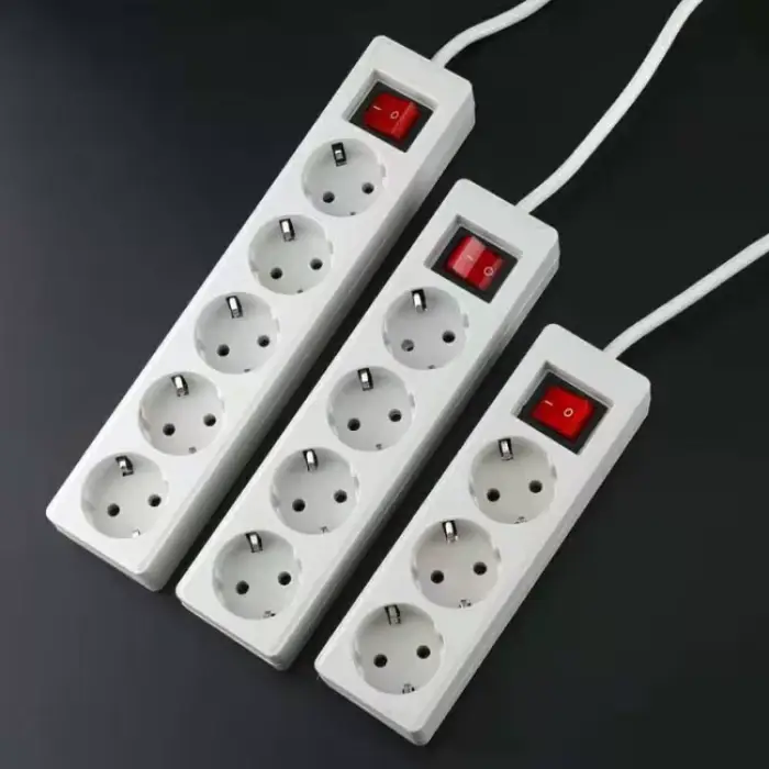 Prise murale électrique avec interrupteur